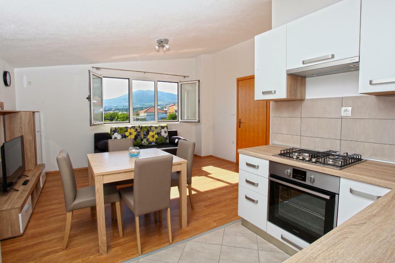 Apartments Ukic Kastela Ngoại thất bức ảnh